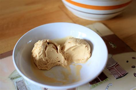 roasted-hazelnut-ice-cream image