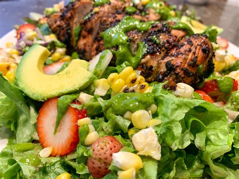 recipe-chipotle-grilled-chicken-salad-3ten-a image