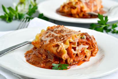 pepperoni-pizza-lasagna-rolls-tasty-kitchen image