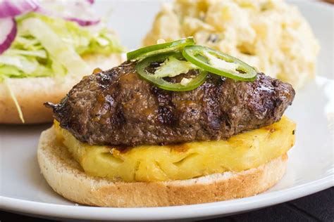 recipe-hawaiian-burgers-with-grilled-pineapple-kitchn image