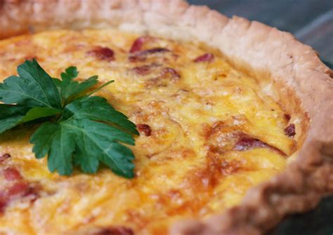 farm-country-quiche-with-bacon-recipe-from-smiths image