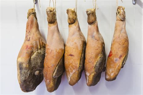 did-you-know-you-can-cure-prosciutto-at-home-the image