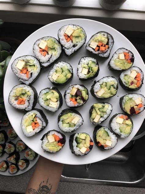 the-easiest-vegan-sushi-vegan-easy-veganeasyorg image