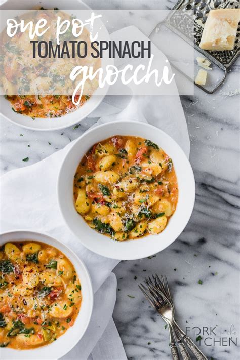 one-pot-creamy-tomato-spinach-gnocchi-fork-in-the image