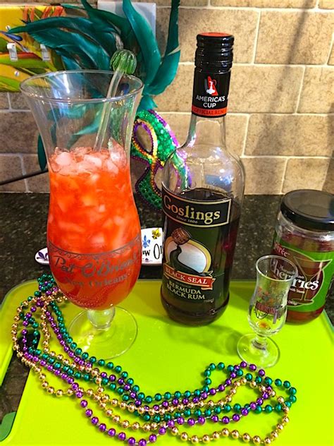 hurricane-cocktail-for-mardi-gras-passion-fruit-punch image