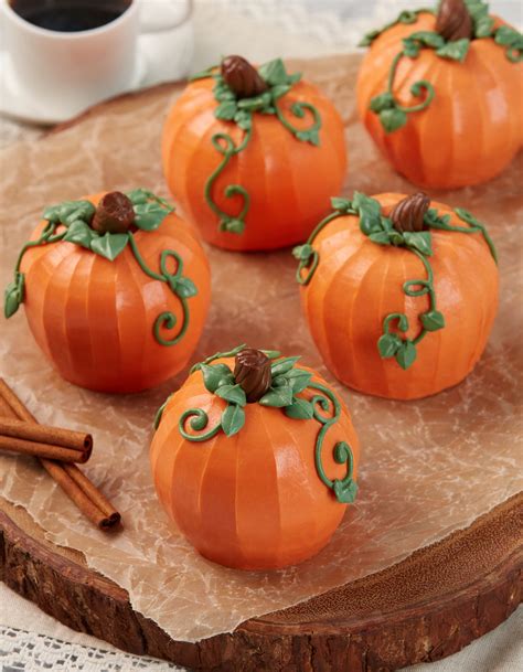 mini-pumpkin-cakes image