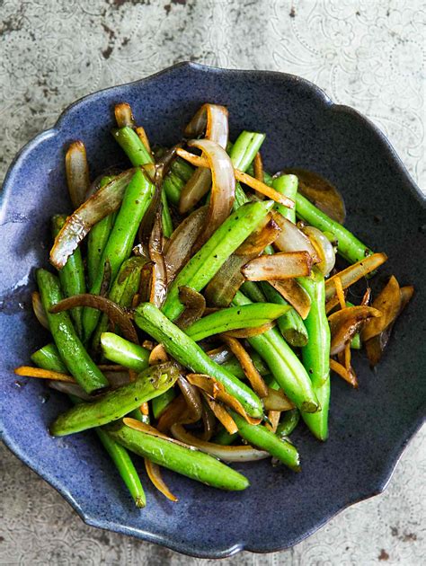 stir-fried-green-beans-with-ginger-and-onions-simply image