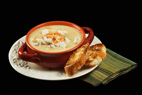 old-fashioned-shrimp-and-crab-chowder-recipe-chef image