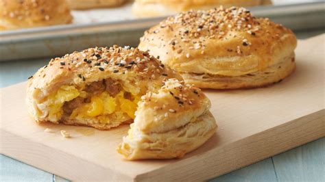 freezer-friendly-everything-bagel-biscuit-bombs image