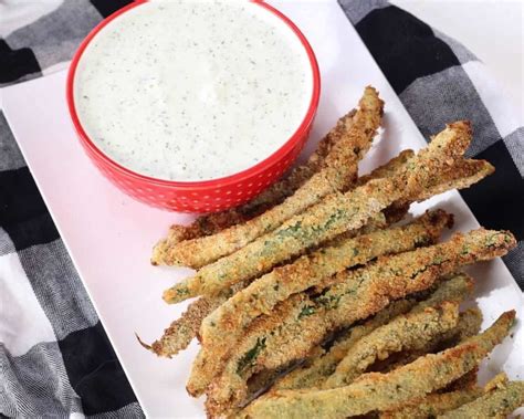 air-fryer-tgif-fridays-green-bean-fries-fork-to-spoon image