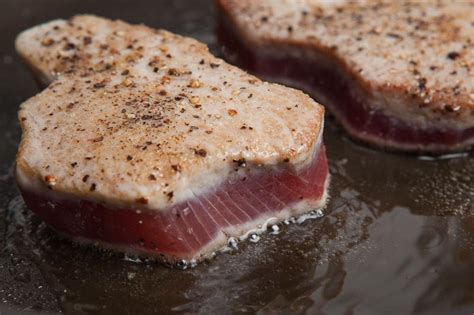 seared-tuna-with-soy-wasabi-glaze-wine-pairing image