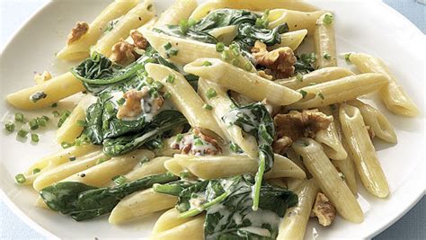 penne-with-spinach-gorgonzola-and-walnuts image