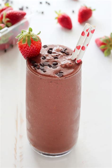chocolate-covered-strawberry-smoothie-baker-by image