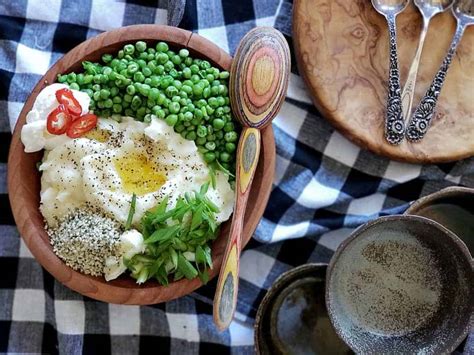 parmesan-mashed-potatoes-and-peas-bowl-allys-kitchen image