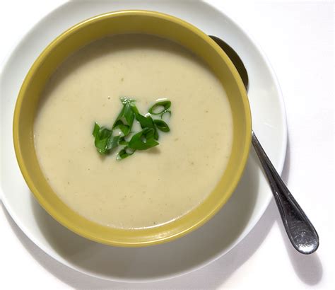 easy-subtle-comfort-cream-of-belgian-endive-soup image