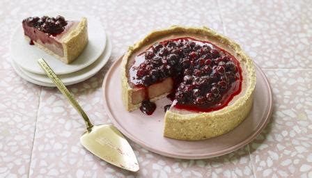 nadiyas-banana-ice-cream-cheesecake-recipe-bbc-food image