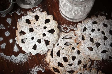 15-snow-themed-dessert-recipes-filled-with-flavour image