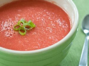 nutribullet-tomato-watermelon-gazpacho-eat-this image