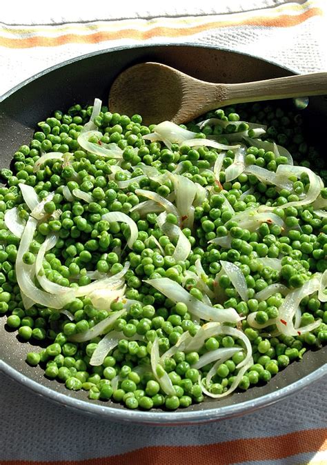 sauted-italian-peas-frozen-peas-recipe-cooking-with image