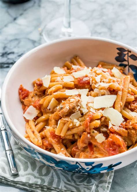 chicken-bacon-pasta-with-tomato-sauce-craving-home image