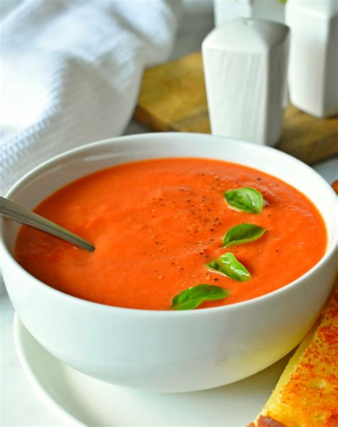 creamy-tomato-soup-herbs-flour image