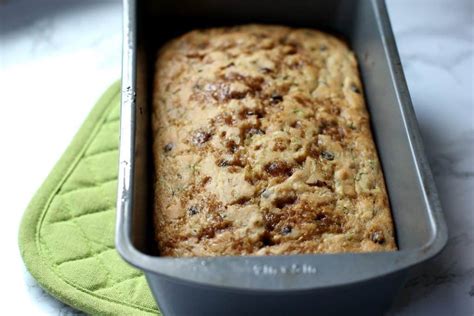 low-calorie-zucchini-bread-i-heart-vegetables image
