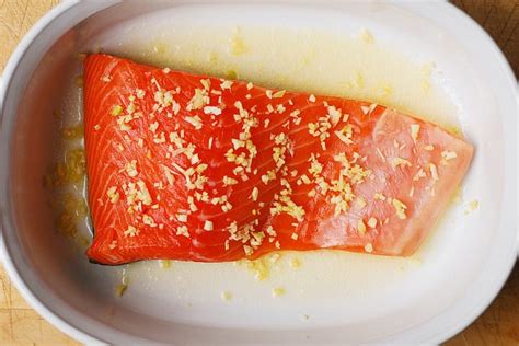 easy-baked-salmon-with-garlic-lime-butter-sauce image