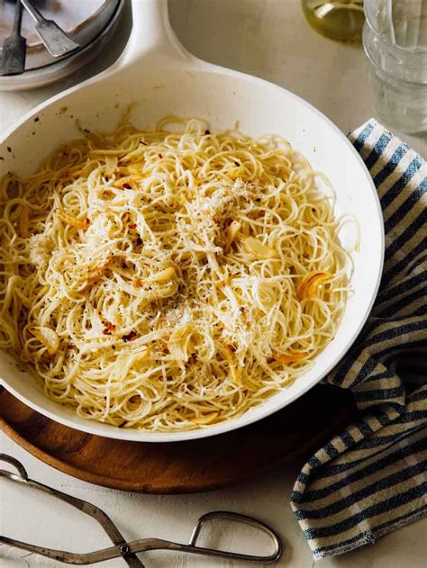capellini-with-garlic-lemon-and-parmesan-spoon-fork image