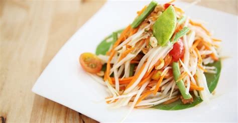 a-simple-and-genuine-lao-papaya-salad-recipe-under image