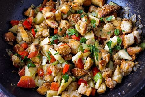 stovetop-stuffing-quick-easy-homemade-two-kooks image