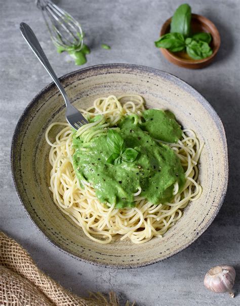 green-spinach-pasta-sauce-quick-easy-elavegan image