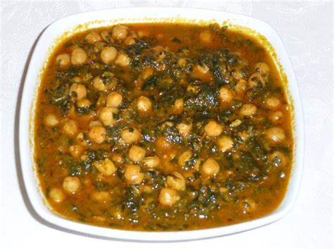 chole-palak-chickpeas-with-spinach-manjulas-kitchen image