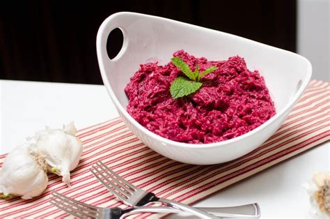 russian-beet-salad-with-garlic-momsdish image