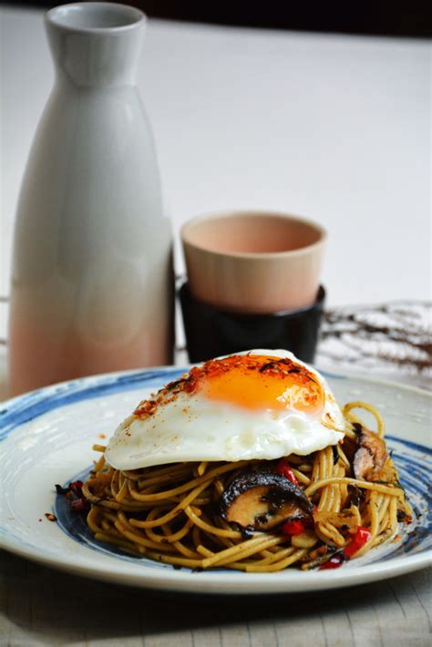 spaghetti-with-preserved-olive-vegetable-shiitake image