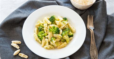 15-minute-cavatelli-and-broccoli-italian-recipe-book image