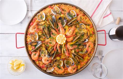 traditional-spanish-paella-recipe-visit-southern-spain image