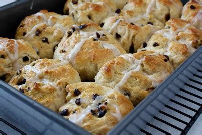 hot-cross-buns-recipe-for-good-friday-easter-cookin image