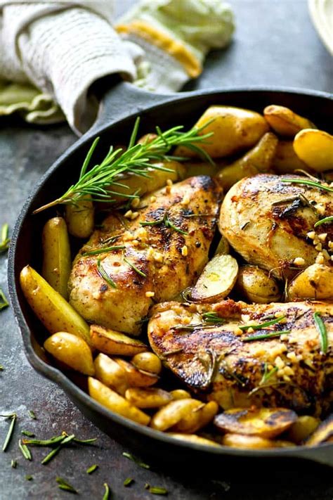 one-pot-rosemary-garlic-chicken-and-fingerling image