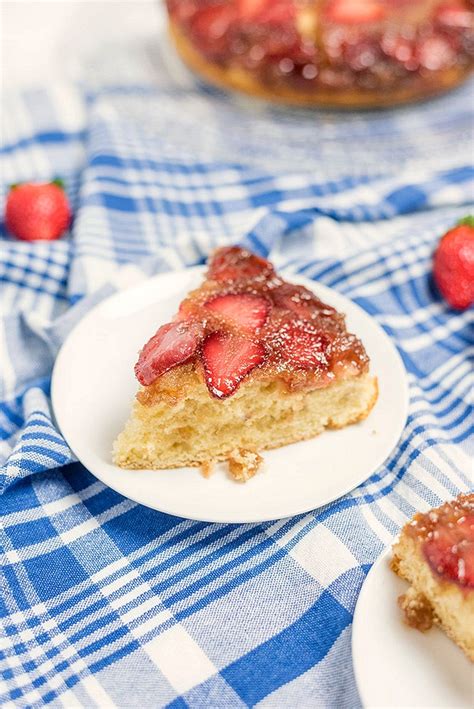 strawberry-upside-down-cake-bunnys image