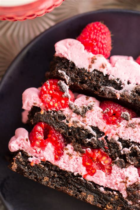 raspberry-brownie-torte-the-gold-lining-girl image