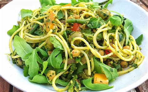 spaghetti-moroccan-style-with-spinach-and-walnut image
