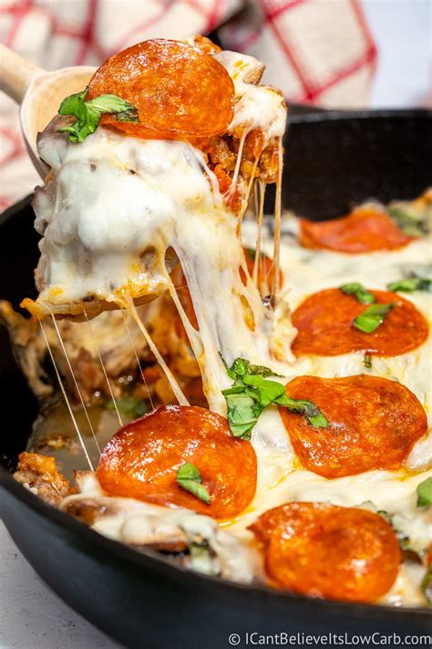keto-crustless-pizza-recipe-easy-no-crust-pizza-i image
