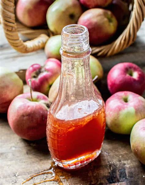 homemade-apple-syrup-made-from-pure-apples image