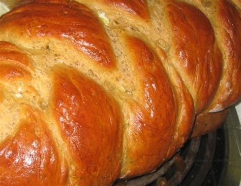 taste-of-louisiana-spiced-bread-braid-recipe-foodcom image