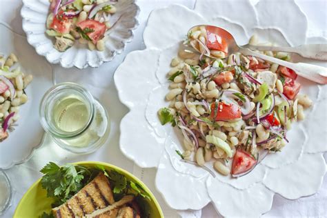 insalata-di-fagioli-e-tonno-white-bean-and-tuna-salad image