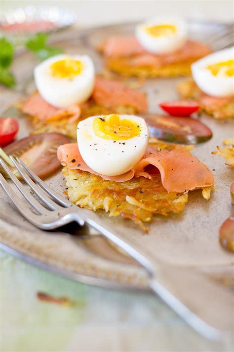 potato-rosti-with-smoked-salmon-and-boiled-egg image