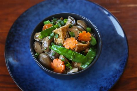 mushroom-stir-fry-with-peas-and-carrots-ang-sarap image