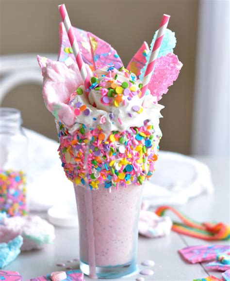 the-crazy-over-the-top-milkshake-recipes-you-totally image