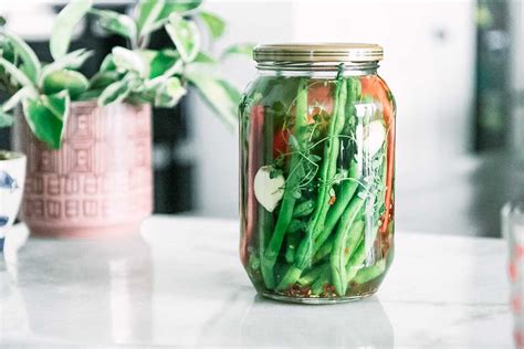 quick-pickled-green-beans-easy-refrigerator-pickling image