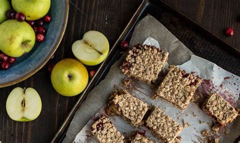 apple-cranberry-crumble-bars-honest-cooking image